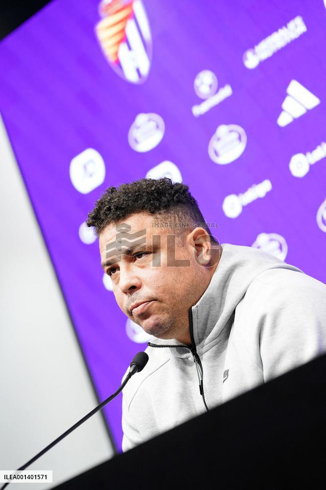 Ronaldo Nazario De Lima Press Conference - Valladolid