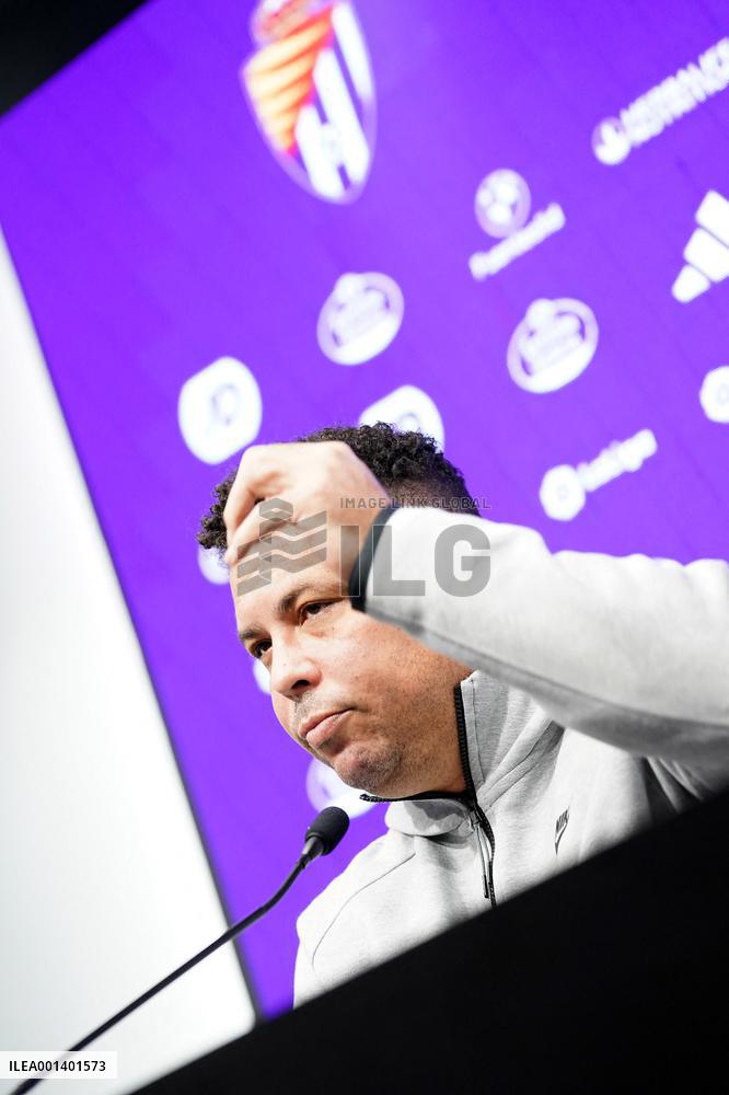 Ronaldo Nazario De Lima Press Conference - Valladolid