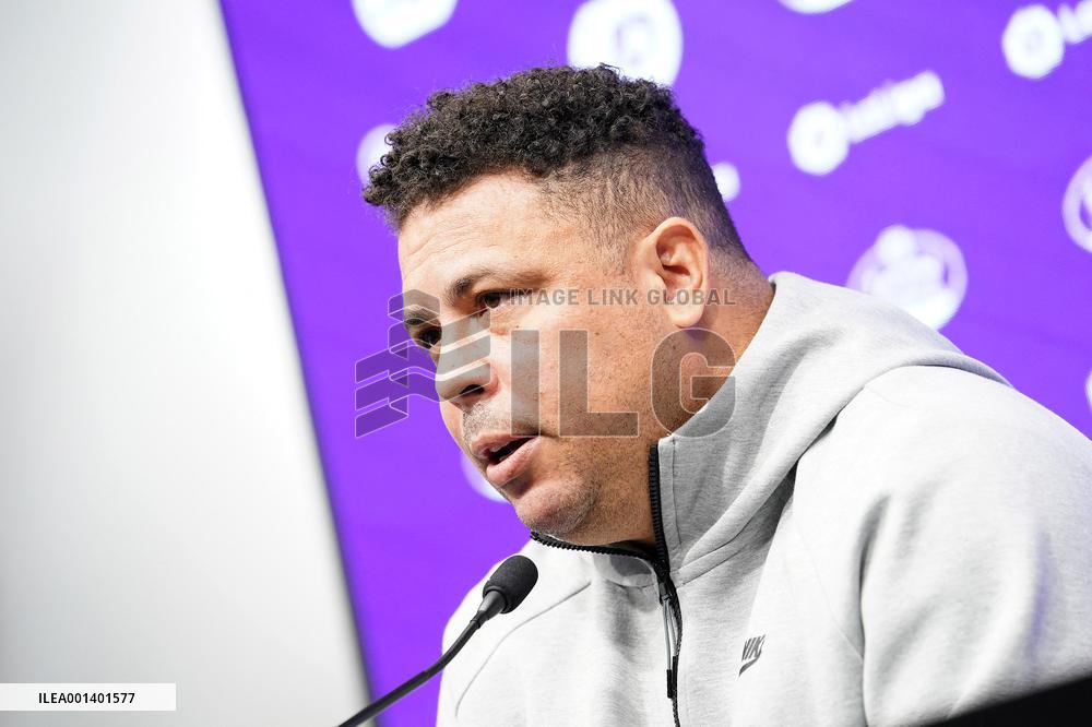 Ronaldo Nazario De Lima Press Conference - Valladolid