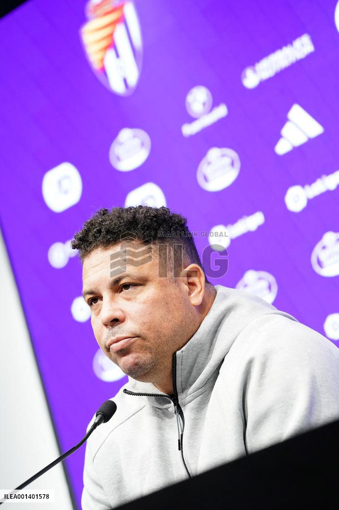 Ronaldo Nazario De Lima Press Conference - Valladolid