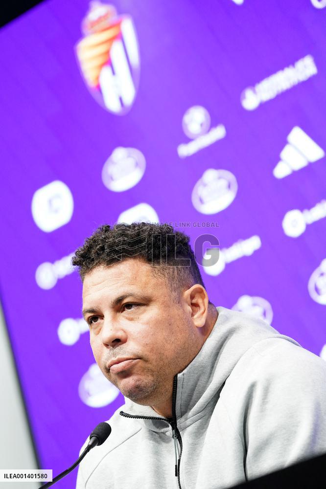Ronaldo Nazario De Lima Press Conference - Valladolid