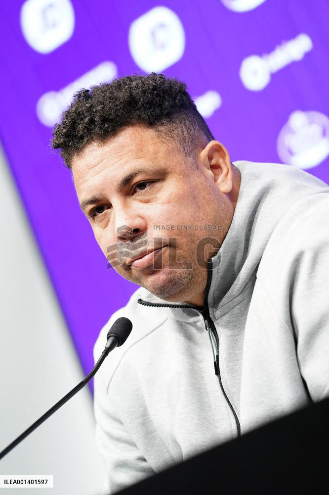 Ronaldo Nazario De Lima Press Conference - Valladolid