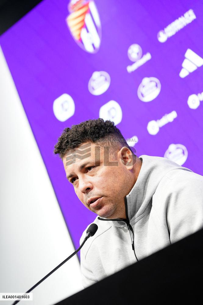 Ronaldo Nazario De Lima Press Conference - Valladolid