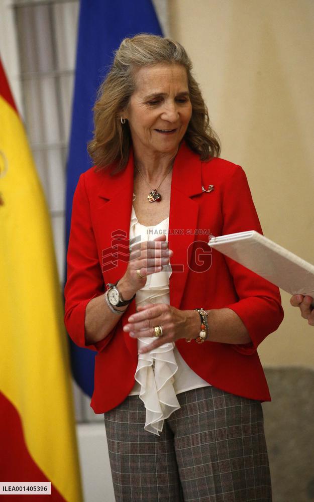 Infante Elena At Children And Youth Painting Contest For Schools Awards - Madrid