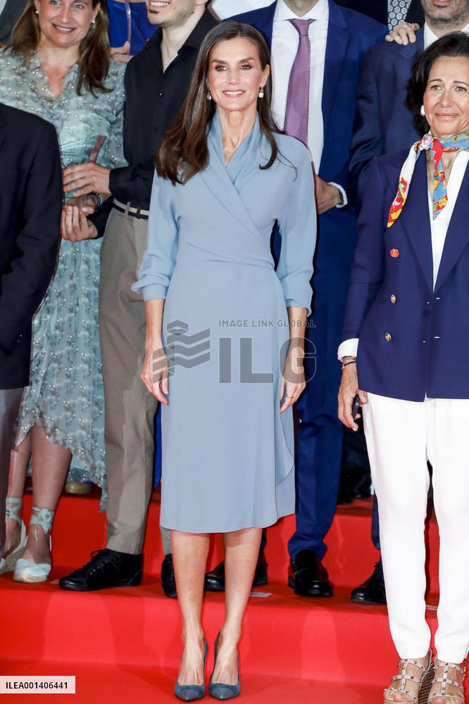 Queen Letizia At 15th Euros From Your Paycheck - Madrid