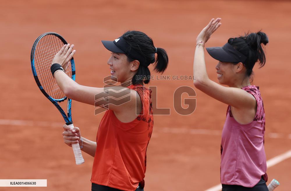 (SP)FRANCE-PARIS-TENNIS-ROLAND GARROS-FRENCH OPEN-WOMEN'S DOUBLES