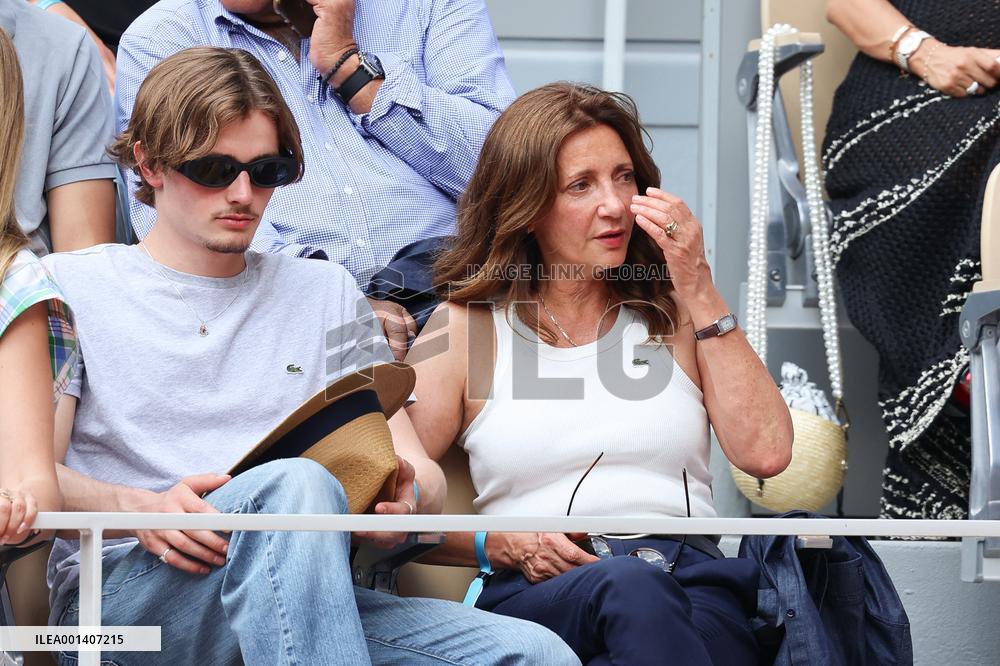 Roland Garros 2023 - Celebrities In The Stands - Day 11 NB