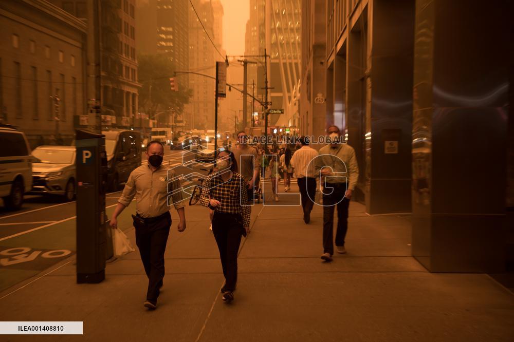 U.S.-NEW YORK-AIR POLLUTION-WILDFIRE