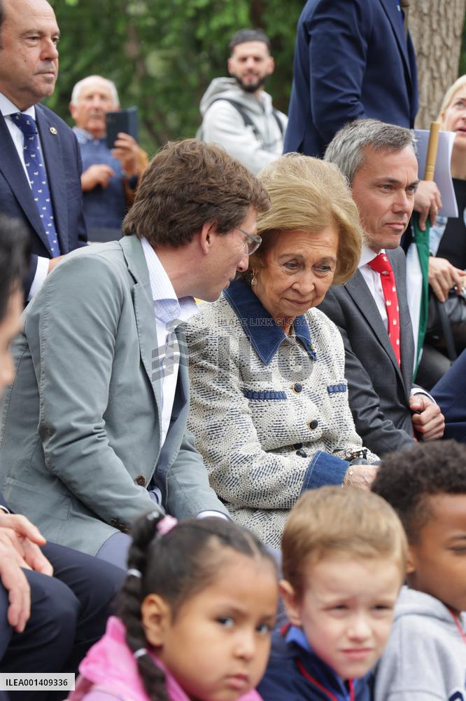 Queen Sofia Visits The Zoo - Madrid