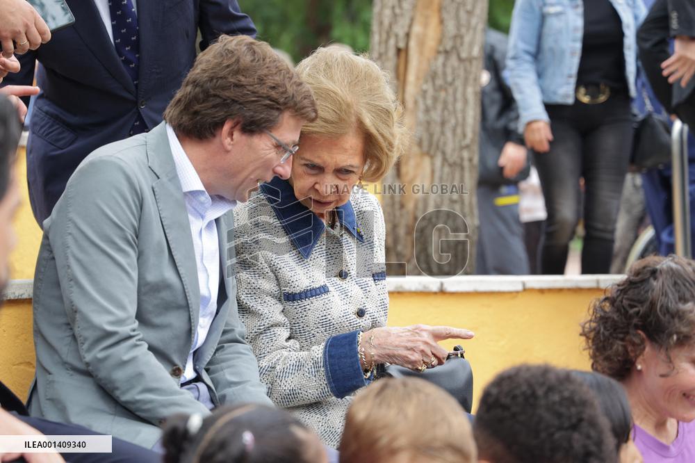 Queen Sofia Visits The Zoo - Madrid
