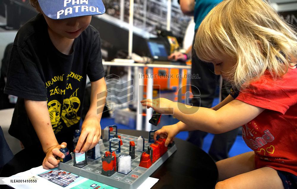 CZECH REPUBLIC-PRAGUE-SCIENCE FAIR