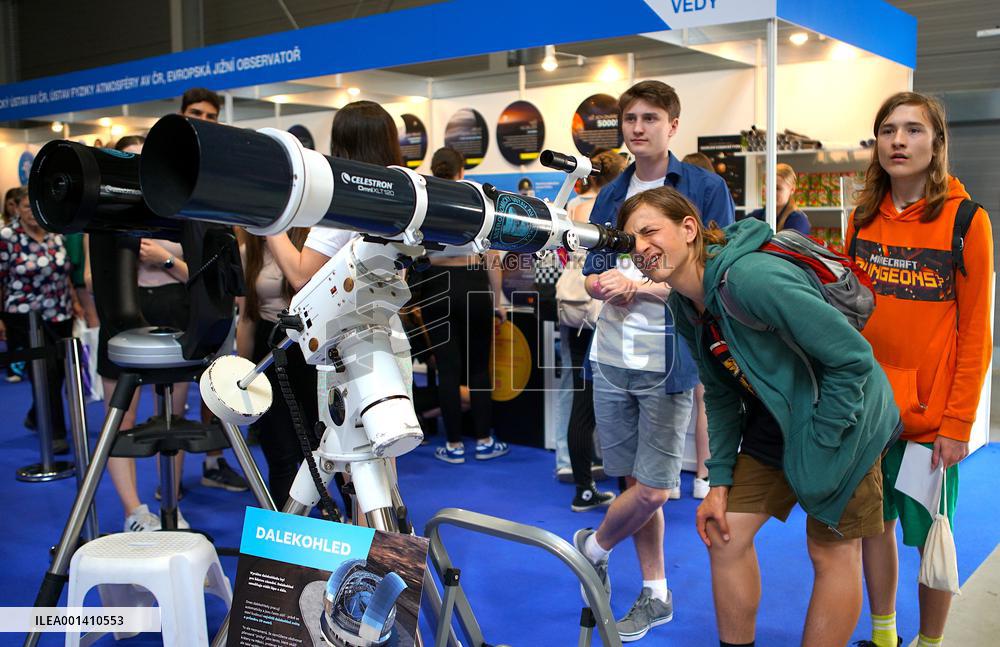 CZECH REPUBLIC-PRAGUE-SCIENCE FAIR