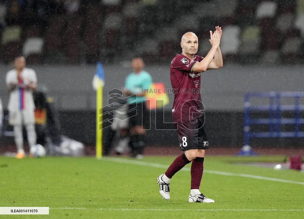 Football: Barcelona vs. Vissel Kobe friendly