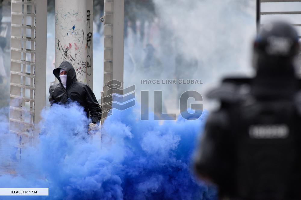 Clashes in Bogota Amid Day of the Fallen Student