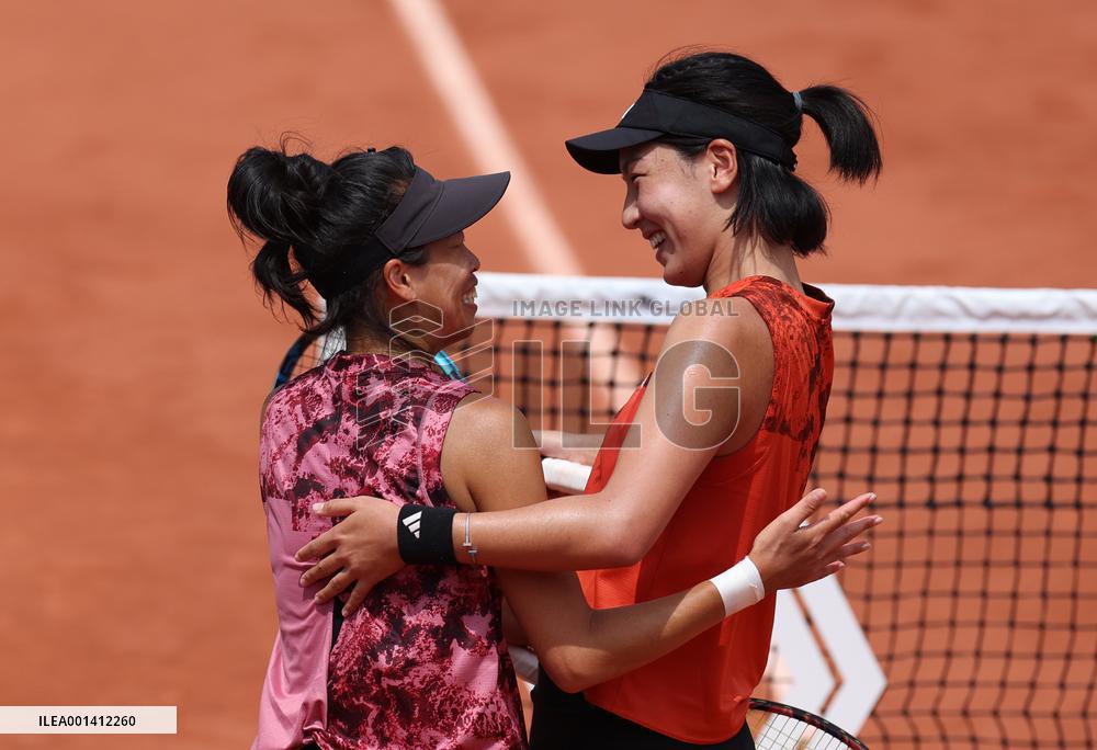 (SP)FRANCE-PARIS-TENNIS-ROLAND GARROS-FRENCH OPEN-WOMEN'S DOUBLES