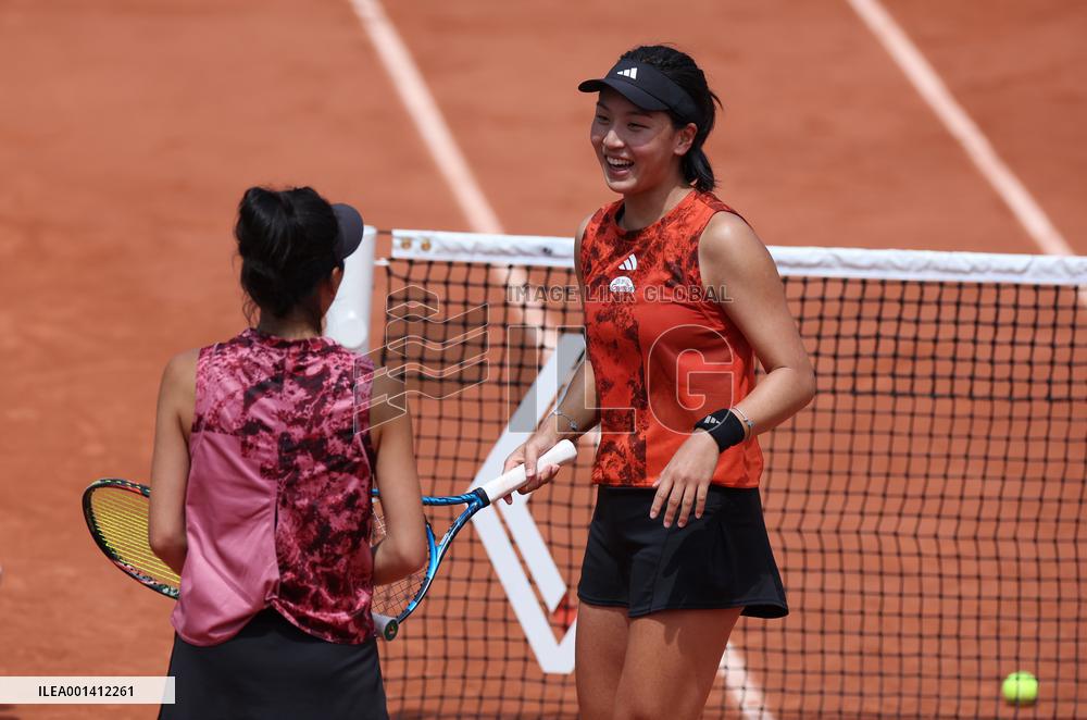 (SP)FRANCE-PARIS-TENNIS-ROLAND GARROS-FRENCH OPEN-WOMEN'S DOUBLES