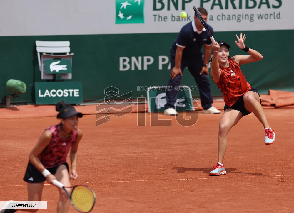 (SP)FRANCE-PARIS-TENNIS-ROLAND GARROS-FRENCH OPEN-WOMEN'S DOUBLES