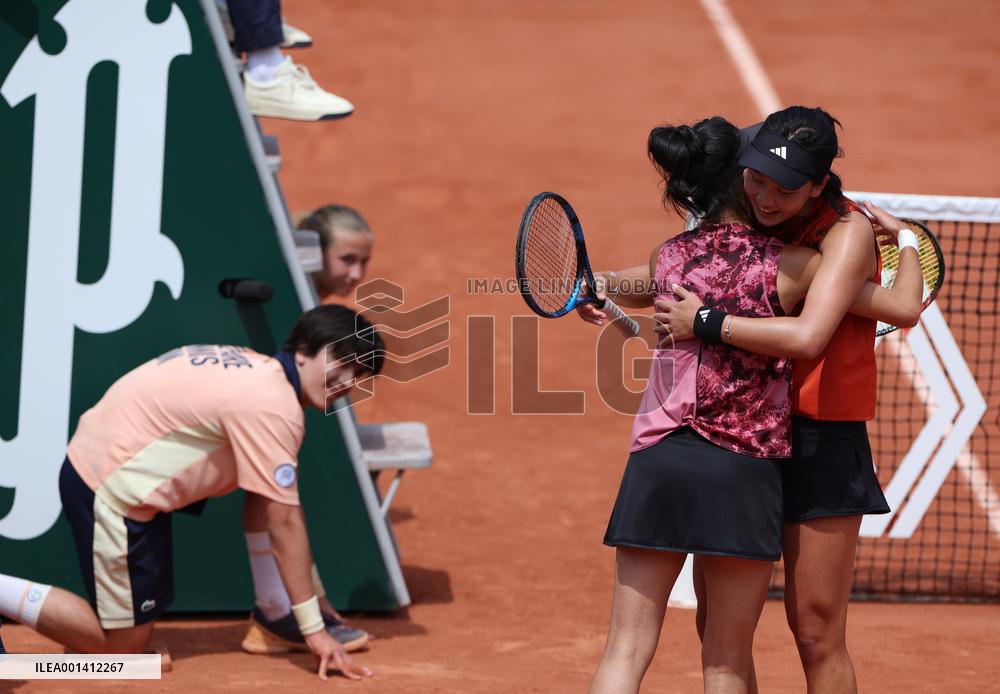 (SP)FRANCE-PARIS-TENNIS-ROLAND GARROS-FRENCH OPEN-WOMEN'S DOUBLES