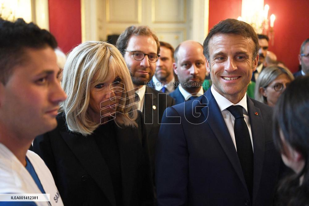 President Macron Meets Rescue Forces After A Knife Attack - Annecy