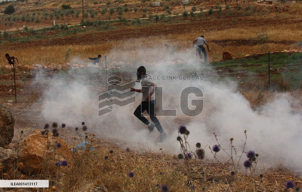 MIDEAST-BEIT DAJAN-CLASHES