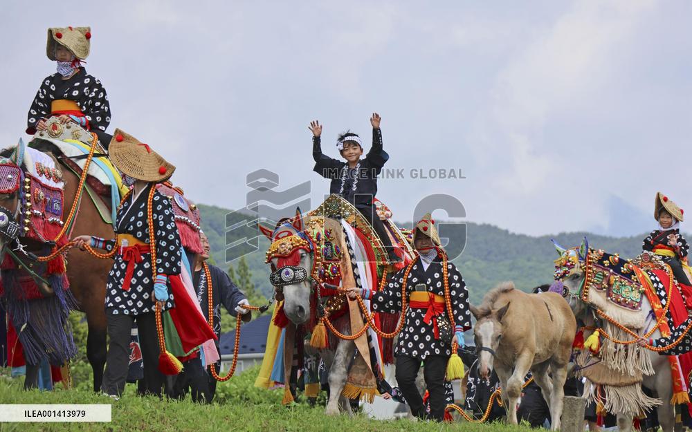 Horses paraded in northeastern Japan