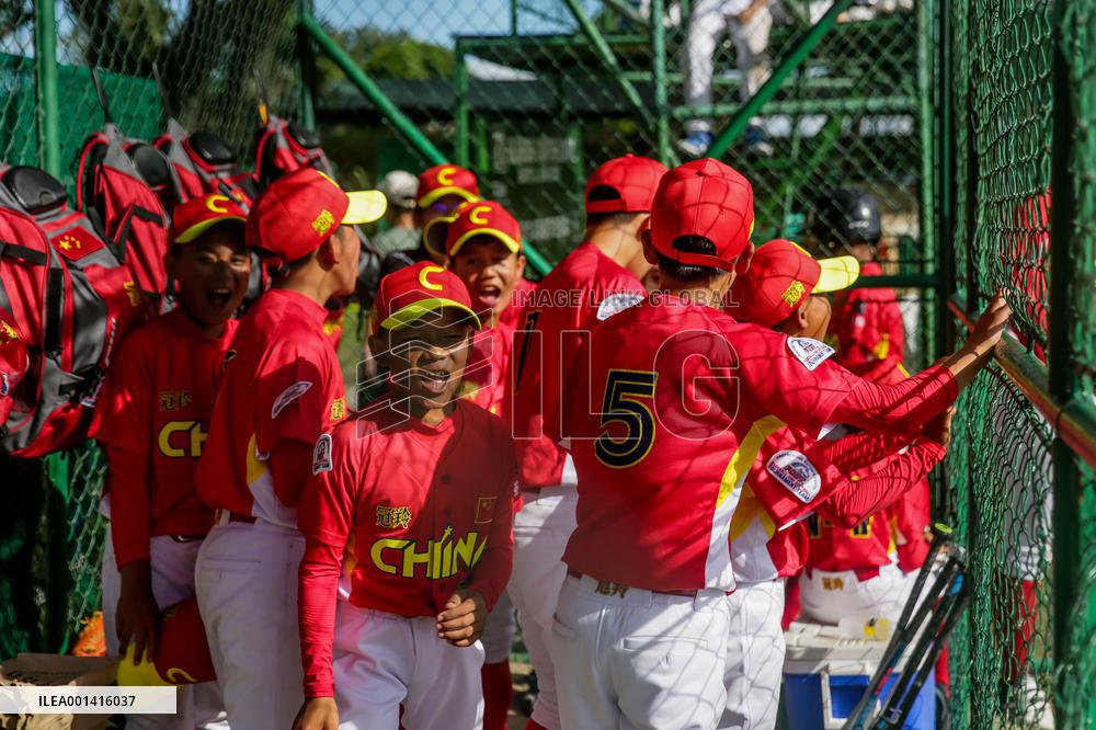 (SP)PHILIPPINES-MUNTINLUPA CITY-BASEBALL-INSPIRATION