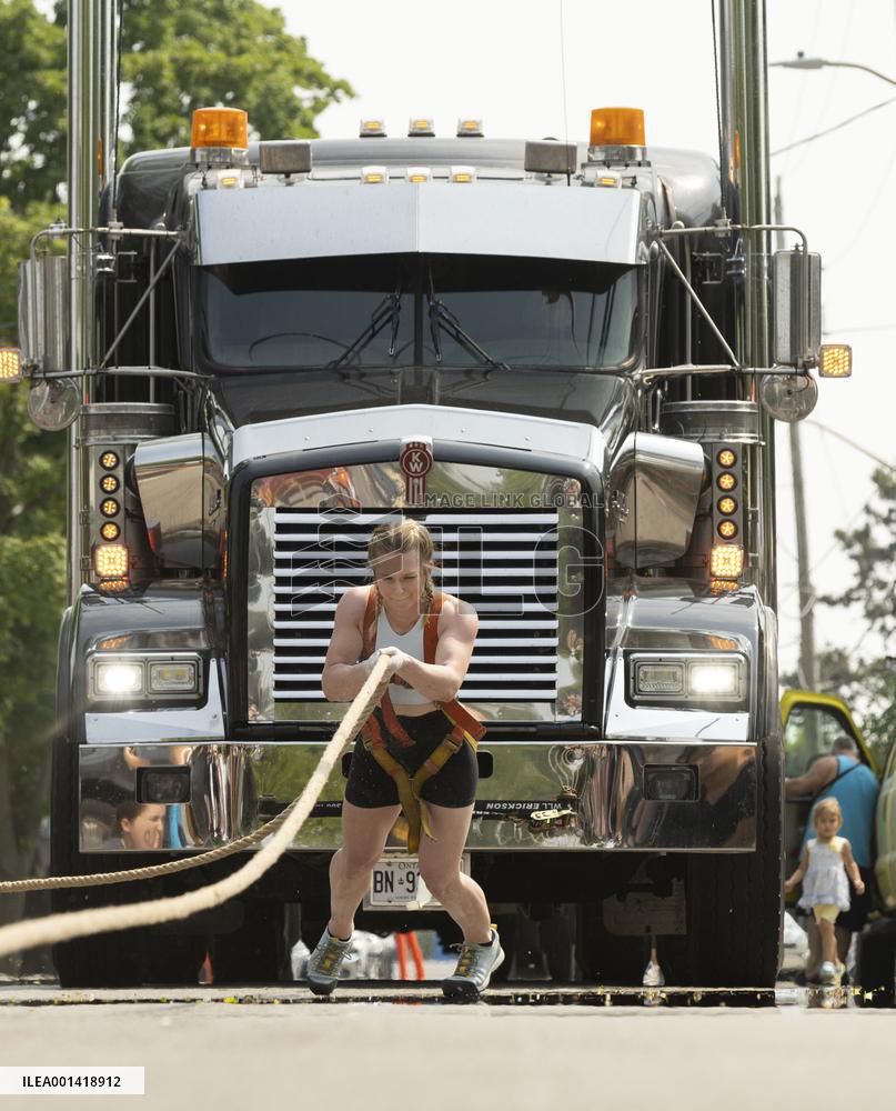(SP)CANADA-DUNNVILLE-STRONGMAN, STRONGWOMAN COMPETITION