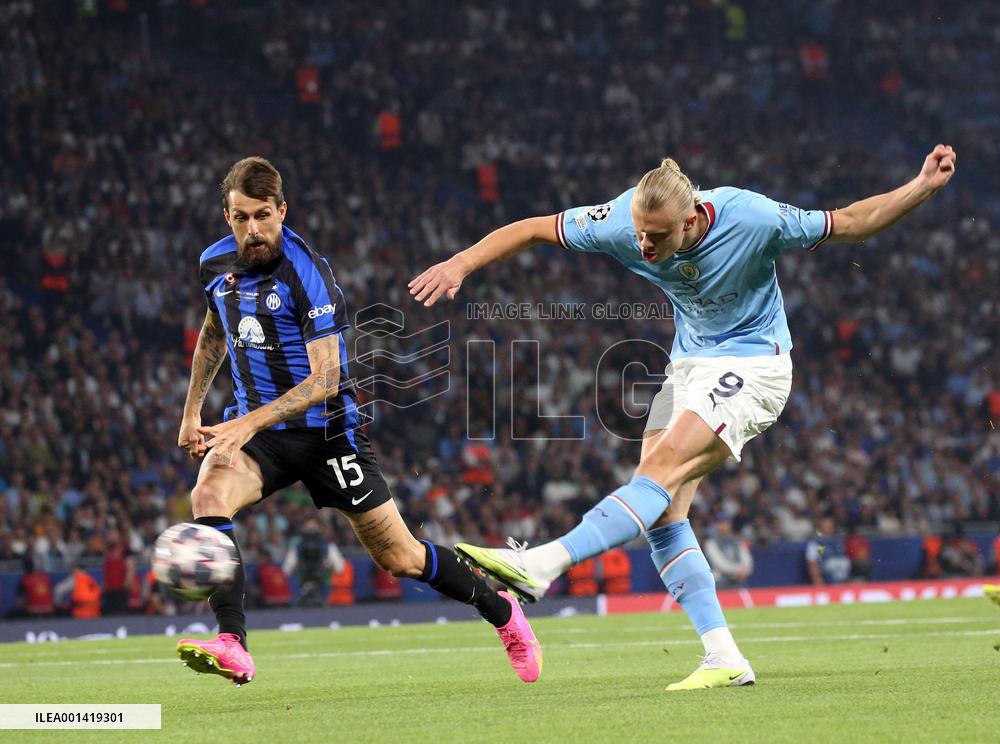 Manchester City Wins Champions League - Istanbul