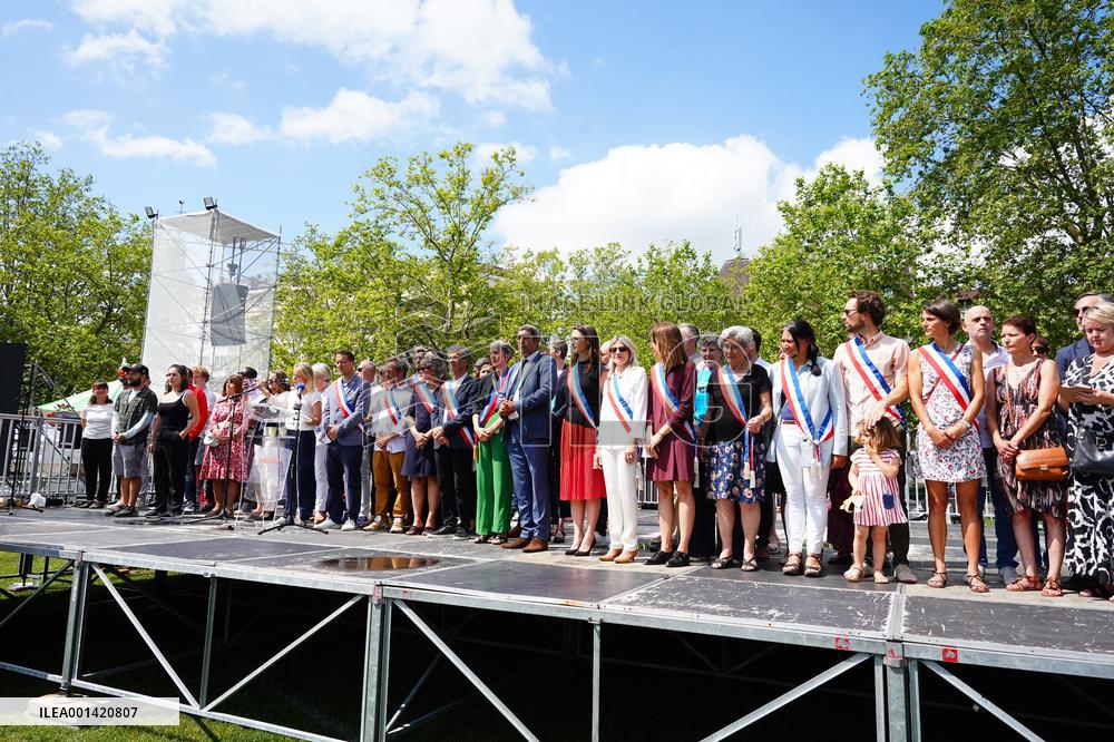 Residents Gather To Pay Tribute To The Victims Of The Attack - Annecy