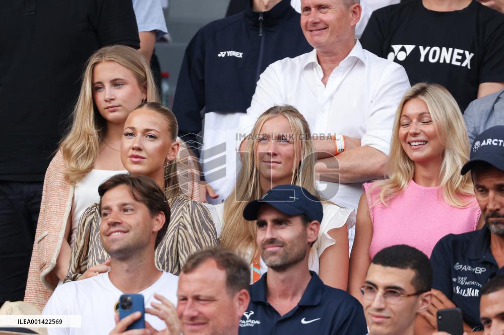 Roland Garros 2023 - Celebrities In The Stands - Day 15 NB