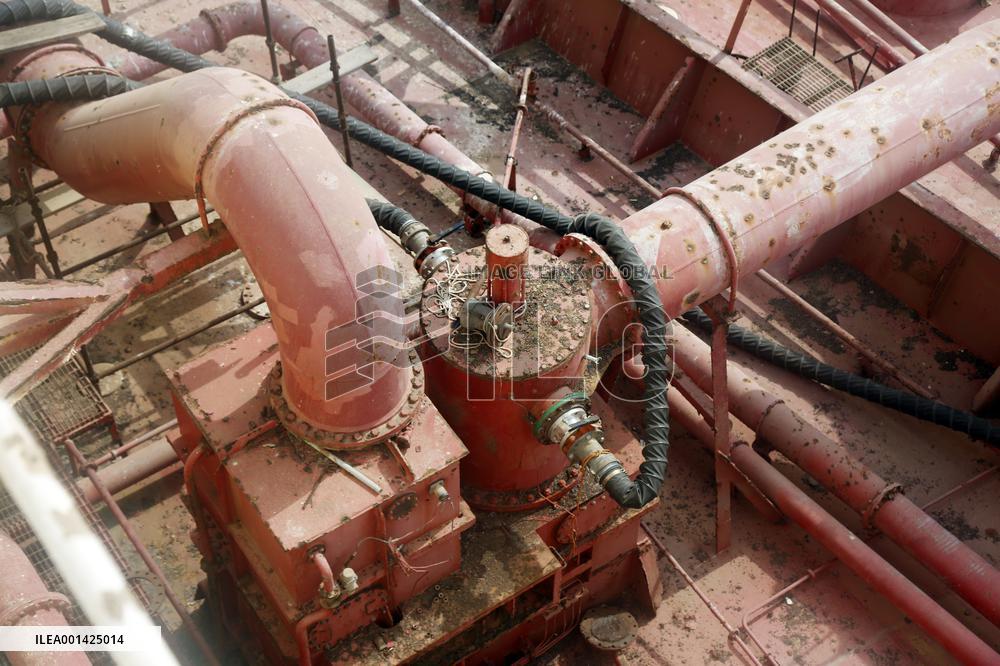 YEMEN-HODEIDAH-DECAYING OIL TANKER-INSURANCE