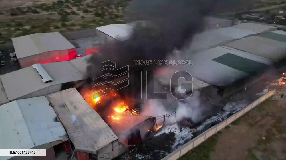 Firefighter injured in warehouse fire in Kuwait