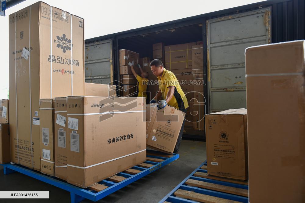 618 Shopping Festival Suning Logistics Center