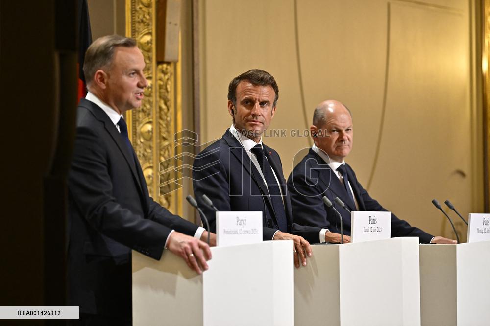 Weimar Triangle Summit Press Conference - Paris