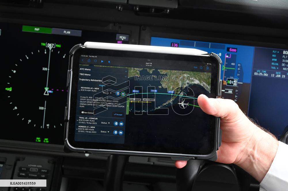 Boeing MR and TBO (Next Generation Air Traffic System) test flights conducted.