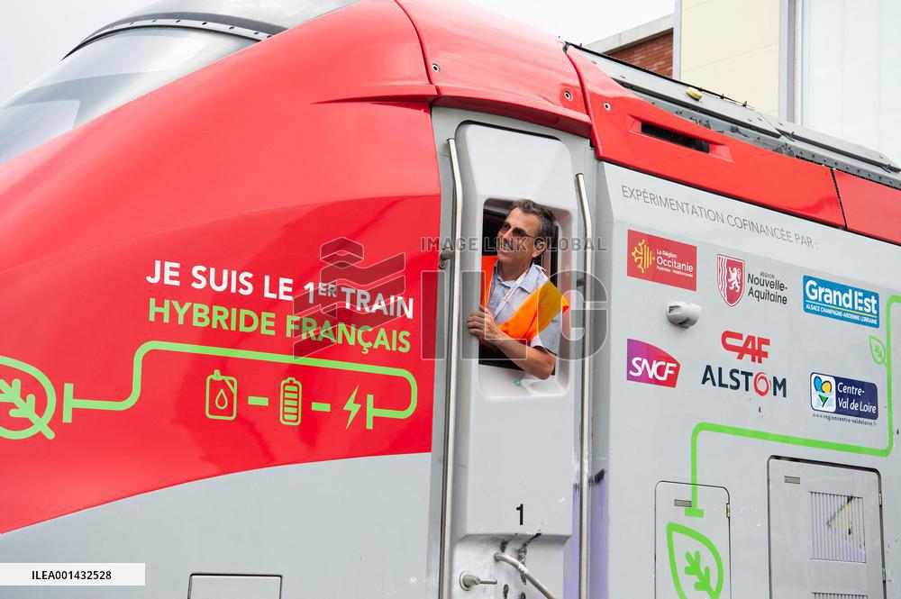 First French Hybrid Train Put Into Service By The Occitanie Region