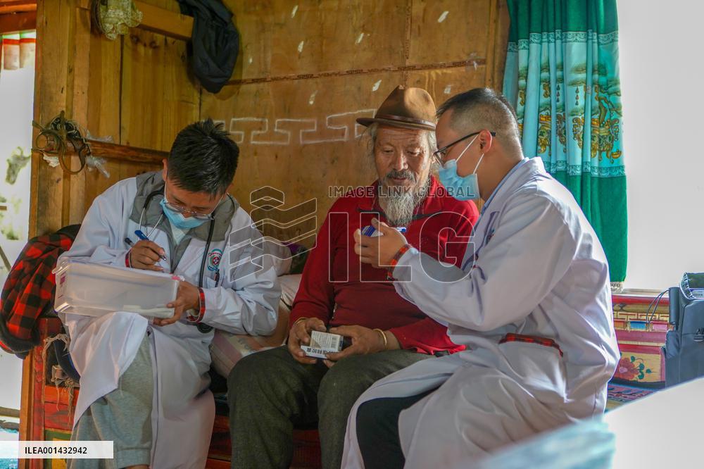 CHINA-TIBET-MEDICAL TEAM-HOME SERVICE (CN)