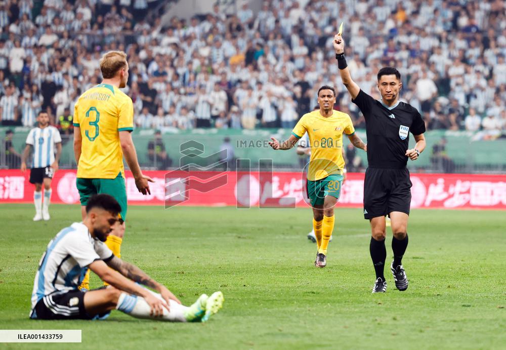 (SP)CHINA-BEIJING-FOOTBALL-INTERNATIONAL INVITATIONAL-ARGENTINA VS AUSTRALIA (CN)