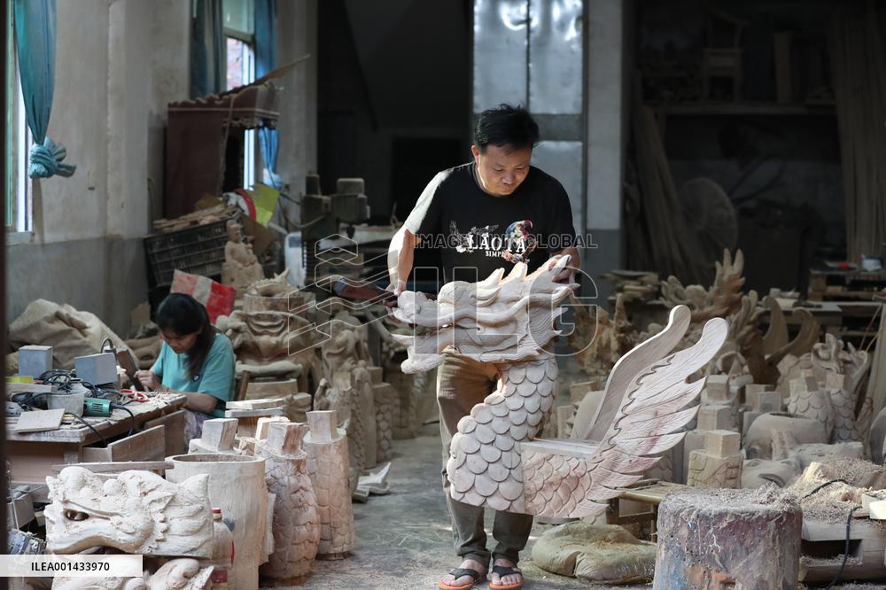 CHINA-FUJIAN-FUZHOU-DRAGON BOAT PRODUCTION (CN)