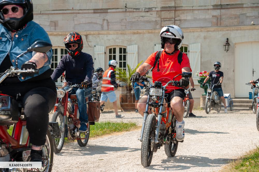 Gathering of Old Mopeds - Piney