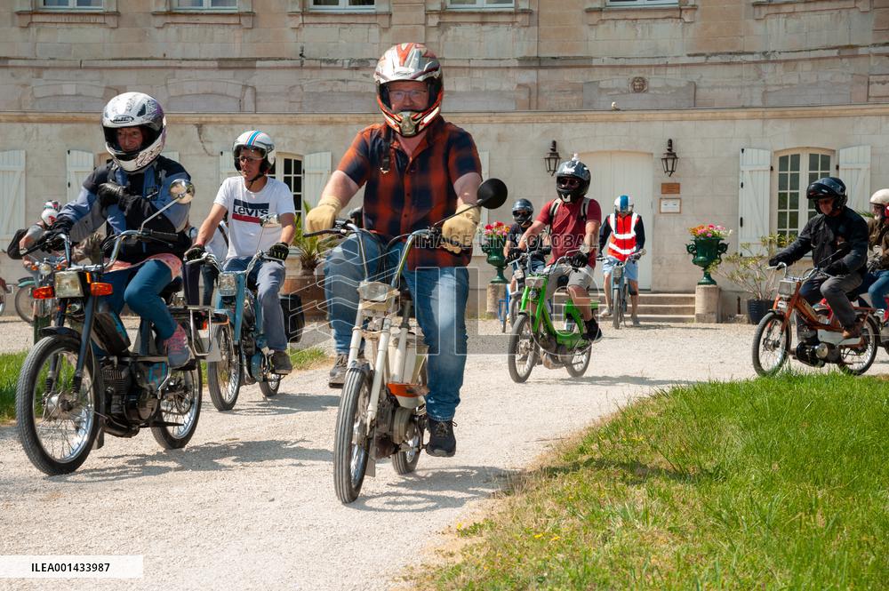 Gathering of Old Mopeds - Piney