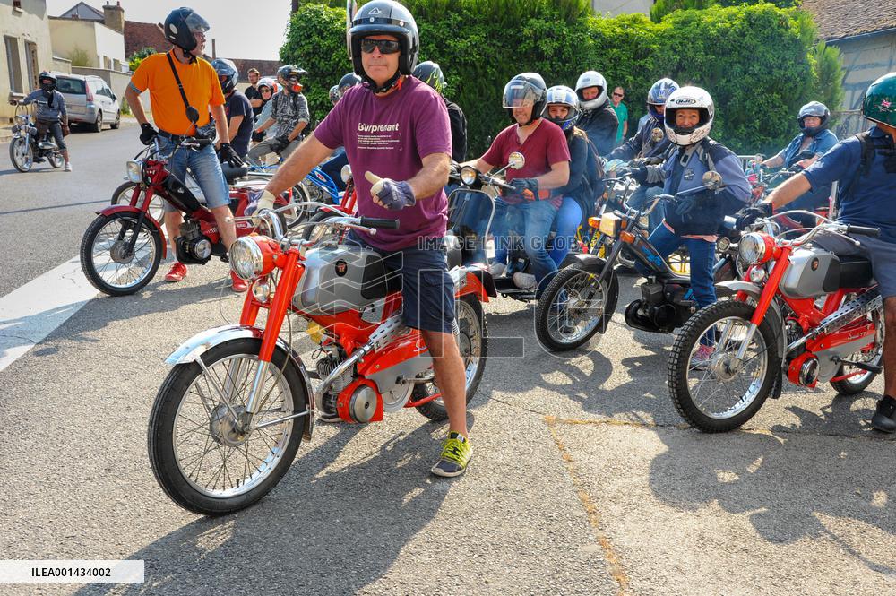 Gathering of Old Mopeds - Piney