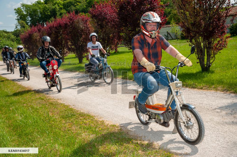 Gathering of Old Mopeds - Piney