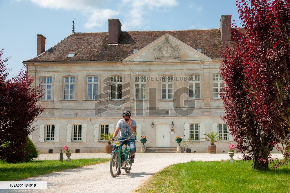 Gathering of Old Mopeds - Piney