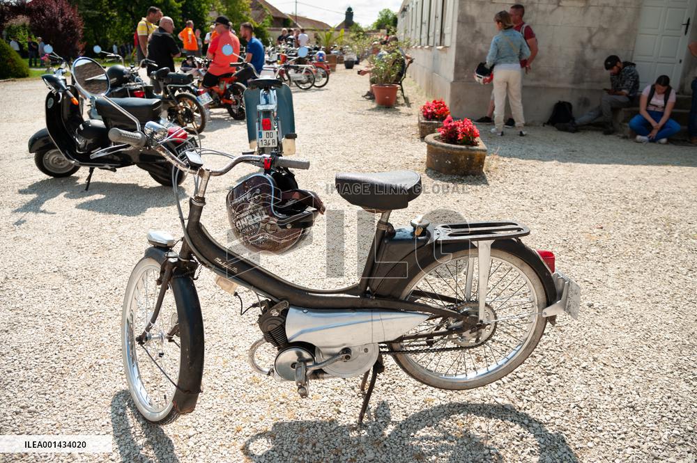 Gathering of Old Mopeds - Piney