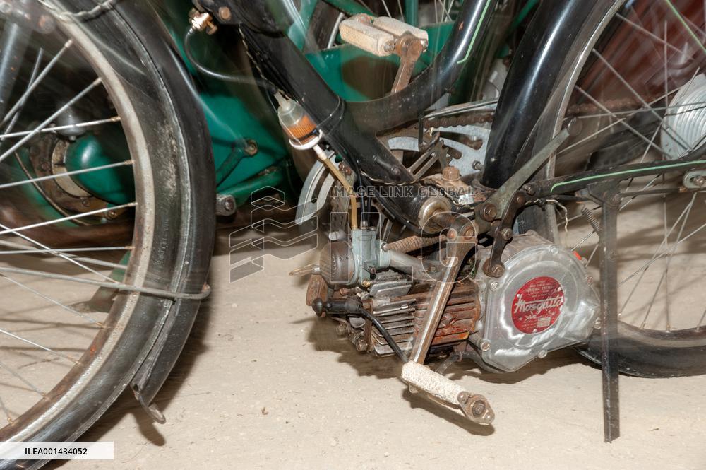 Gathering of Old Mopeds - Piney