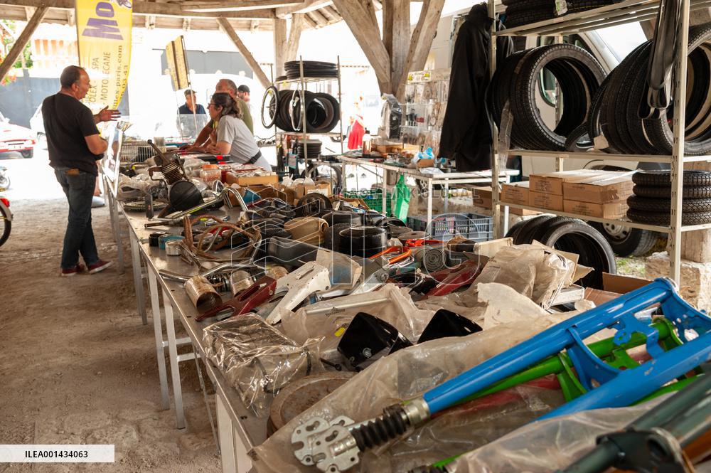 Gathering of Old Mopeds - Piney