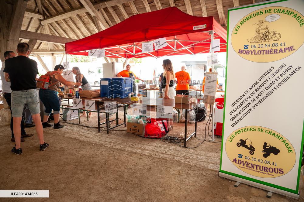 Gathering of Old Mopeds - Piney