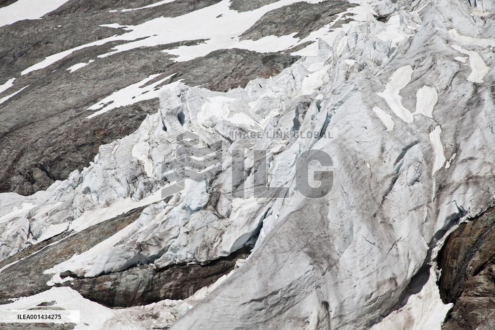 Hiking Up To Glacier Blanc