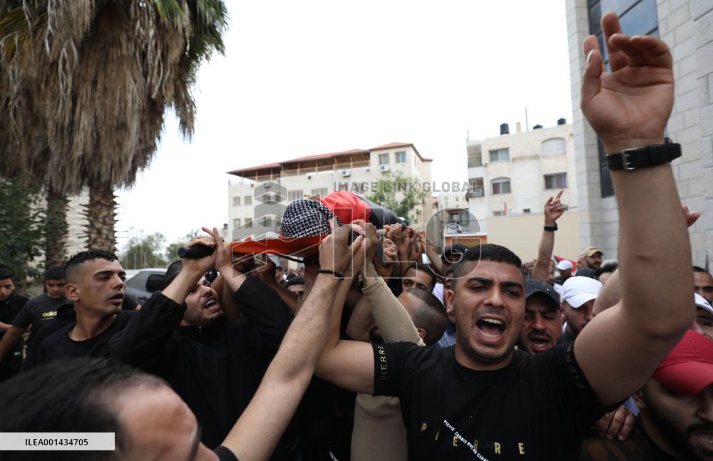 MIDEAST-NABLUS-FUNERAL